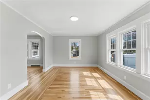 175 Oakland Ave, Cranston, RI 02910 - Photo 9