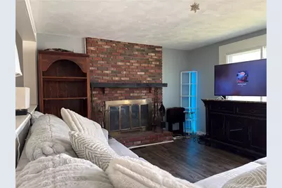 24 Johnson Avenue, Warwick, RI 02886 - Photo 5