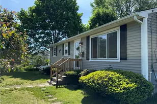 24 Johnson Ave, Warwick, RI 02886 - Photo 3