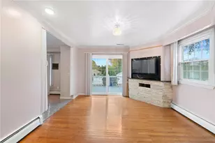 446 Budlong Rd, Cranston, RI 02920 - Photo 37