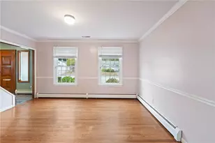 446 Budlong Rd, Cranston, RI 02920 - Photo 31
