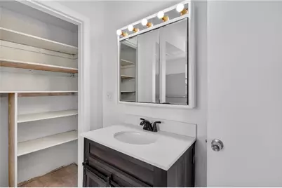 52 Sumner Avenue, Cranston, RI 02920 - Photo 13