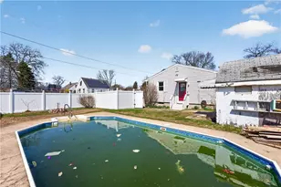 88 Bly St, Warwick, RI 02888 - Photo 7