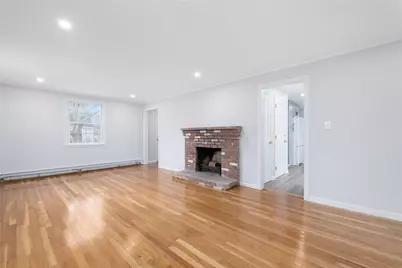 4 Longmeadow Avenue, Middletown, RI 02842 - Photo 9