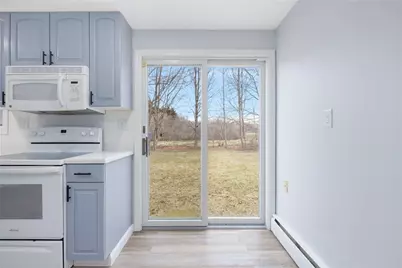 4 Longmeadow Avenue, Middletown, RI 02842 - Photo 5