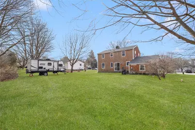 4 Longmeadow Avenue, Middletown, RI 02842 - Photo 33