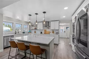 53 Baycliff Dr, Warwick, RI 02818 - Photo 5