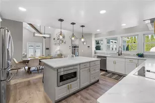 53 Baycliff Dr, Warwick, RI 02818 - Photo 9