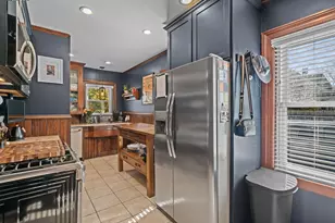 106 Norwood Ave, Cranston, RI 02905 - Photo 9