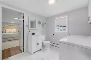 384 Valley Rd, Middletown, RI 02842 - Photo 25