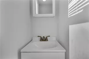 78 Old Oak Ave, Cranston, RI 02920 - Photo 21