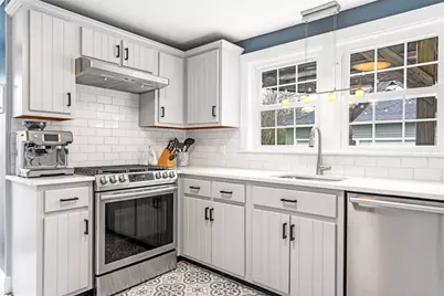 28 Rosegarden Street, Warwick, RI 02888 - Photo 9