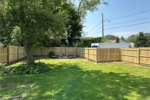 2037 Cranston St, Cranston, RI 02920 - Photo 33