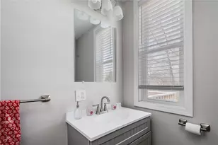 2037 Cranston St, Cranston, RI 02920 - Photo 21