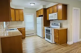 252 Greenwood St, Cranston, RI 02910 - Photo 13