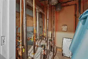 35 Sterling Ave, Providence, RI 02909 - Photo 25