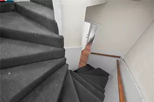 35 Sterling Ave, Providence, RI 02909 - Photo 23