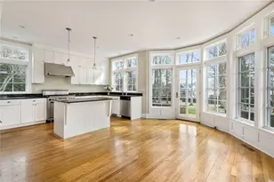 9 Ocean Lawn Ln, Newport, RI 02840 - Photo 19