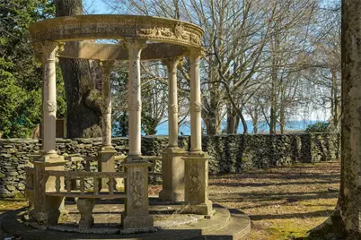 9 Ocean Lawn Lane, Newport, RI 02840 - Photo 15