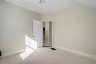 40 Norfolk St, Cranston, RI 02910 - Photo 7