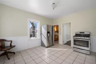 40 Norfolk St, Cranston, RI 02910 - Photo 5