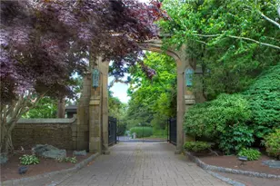 111 Harrison Ave, Newport, RI 02840 - Photo 37