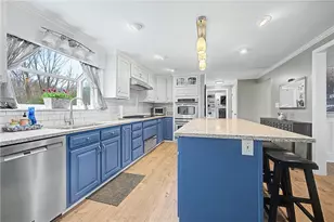 385 W Wrentham Rd, Cumberland, RI 02864 - Photo 11