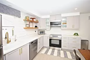 139 Coggeshall Ave, Newport, RI 02840 - Photo 13