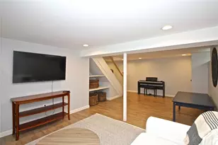 139 Coggeshall Ave, Newport, RI 02840 - Photo 35