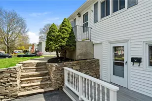 71 Evergreen Rd, North Kingstown, RI 02852 - Photo 5