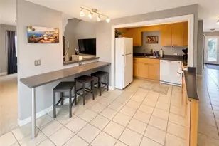 565 Smithfield Rd, North Providence, RI 02904 - Photo 3