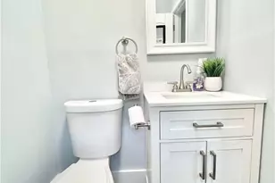 1375 Louisquisset Pike, North Providence, RI 02904 - Photo 23