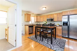 27 Streamview Dr, Cumberland, RI 02864 - Photo 3