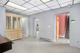 1040 Cranston St, Cranston, RI 02910 - Photo 11