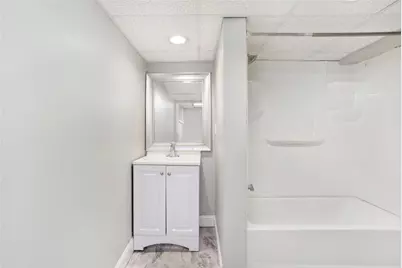 1040 Cranston Street, Cranston, RI 02910 - Photo 17