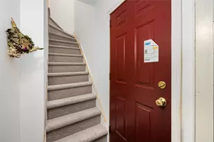 34 Byron St, Cranston, RI 02920 - Photo 9