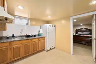 34 Byron St, Cranston, RI 02920 - Photo 23