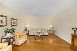121 Zinnia St, Warwick, RI 02886 - Photo 3