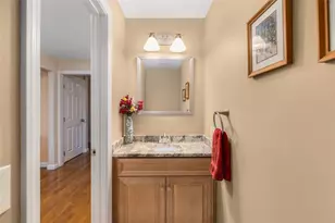 121 Zinnia St, Warwick, RI 02886 - Photo 25