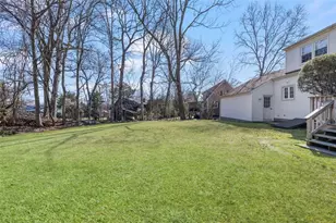 121 Zinnia St, Warwick, RI 02886 - Photo 43