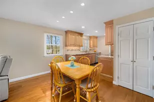 121 Zinnia St, Warwick, RI 02886 - Photo 17