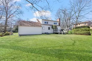 121 Zinnia St, Warwick, RI 02886 - Photo 45