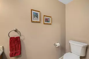 121 Zinnia St, Warwick, RI 02886 - Photo 23