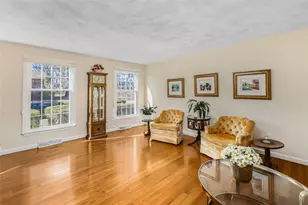 121 Zinnia St, Warwick, RI 02886 - Photo 7
