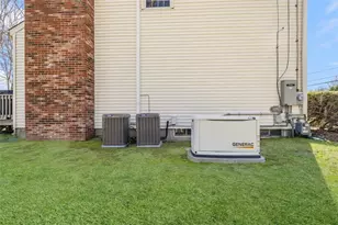 121 Zinnia St, Warwick, RI 02886 - Photo 47