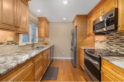 121 Zinnia Street, Warwick, RI 02886 - Photo 11