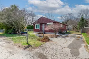 172 Bryant St, Cumberland, RI 02864 - Photo 3