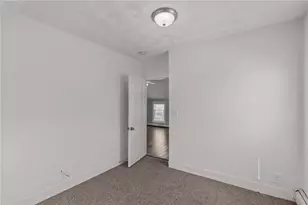 476 N Broadway, East Providence, RI 02914 - Photo 15
