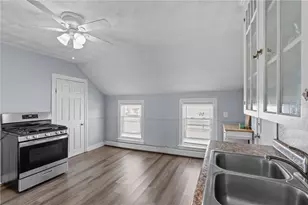 476 N Broadway, East Providence, RI 02914 - Photo 9