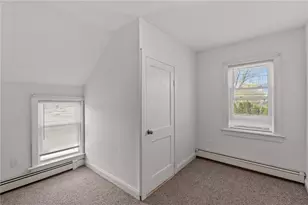 476 N Broadway, East Providence, RI 02914 - Photo 21
